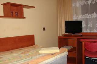 Отель Hotel Lech Гнезно Двухместный номер с 2 отдельными кроватями-2